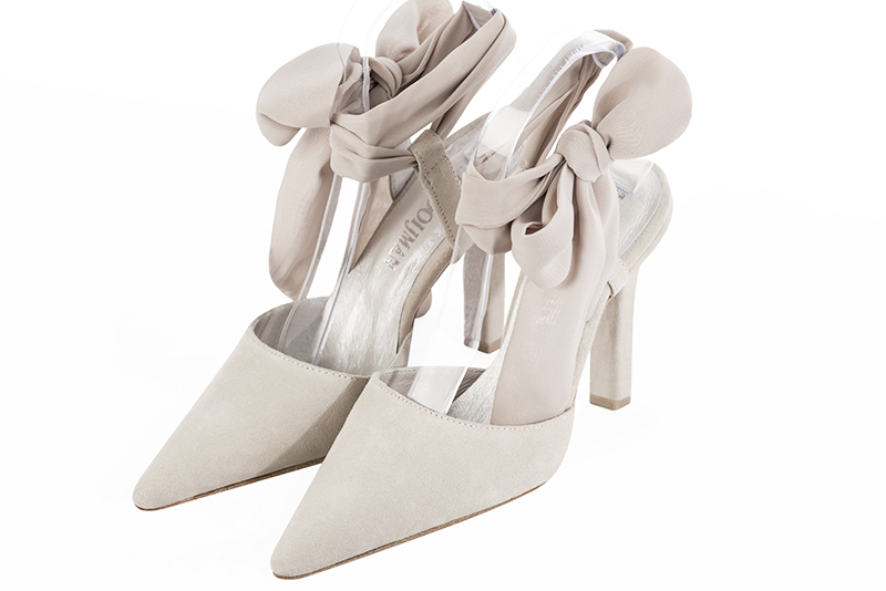 Off white women's open back shoes, with an ankle scarf. Pointed toe. Very high slim heel. Front view - Florence KOOIJMAN